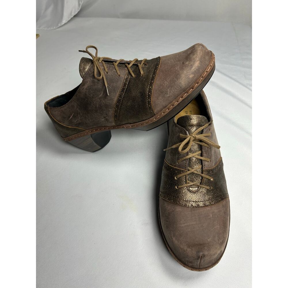 NAOT Women's Besalu Wedge Pump shoes, suede leather size 41 Eu US 10 NWOT
